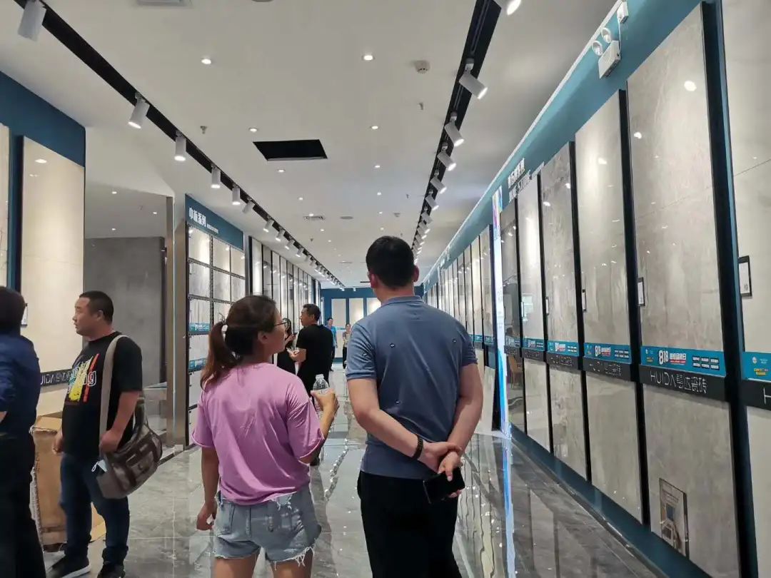 2020展厅巡礼丨郑州惠达瓷砖全新升级，解锁不一样的空间美(图6)