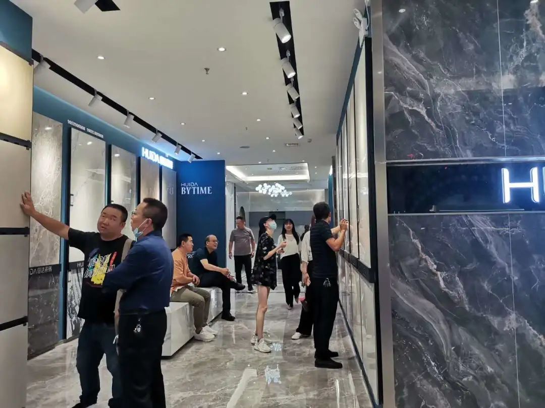 2020展厅巡礼丨郑州惠达瓷砖全新升级，解锁不一样的空间美(图5)