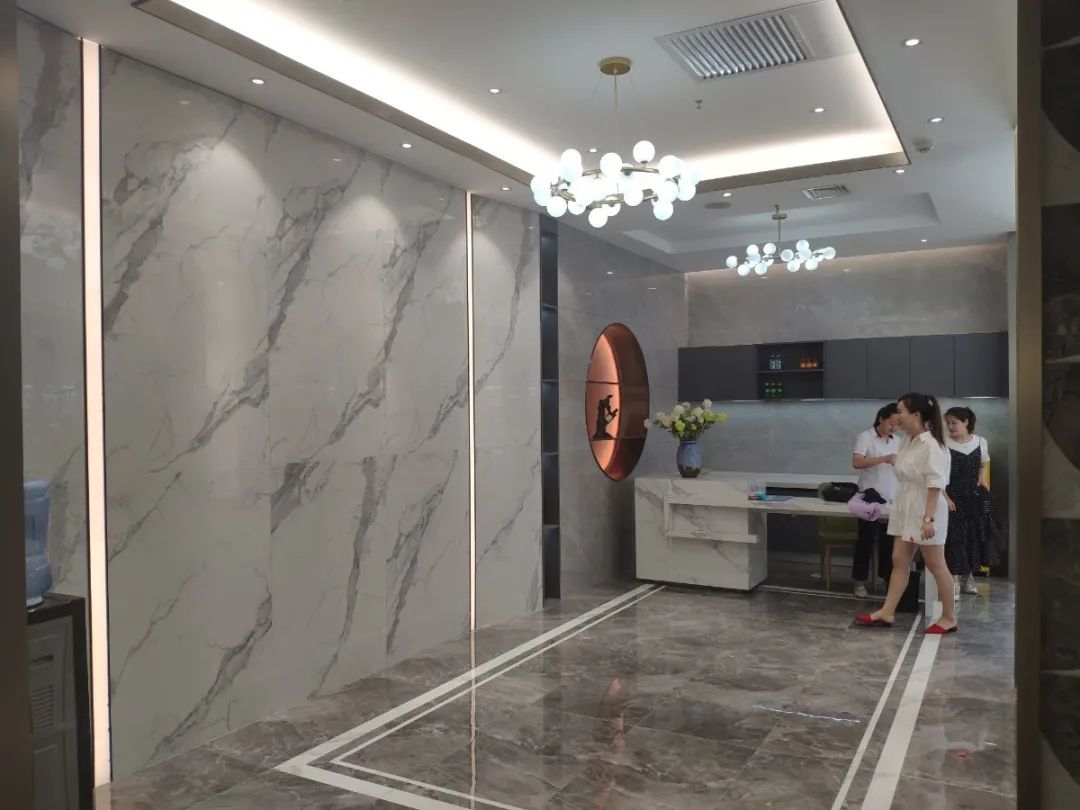 2020展厅巡礼丨郑州惠达瓷砖全新升级，解锁不一样的空间美(图11)